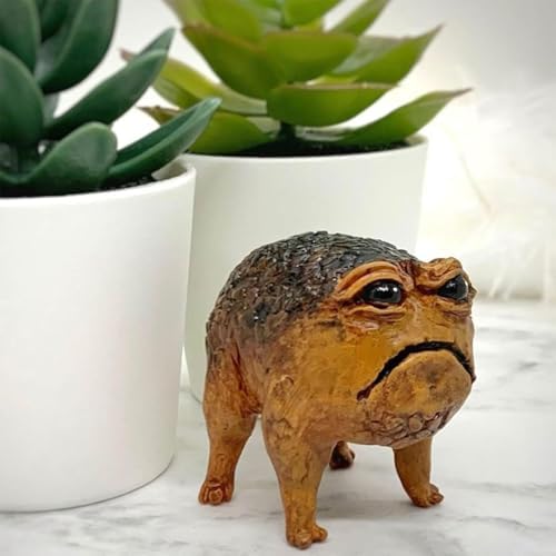 Grumpy Frog Statue Ugly Toad Garden Decor
