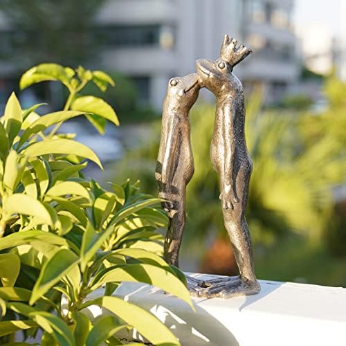 Couple Kiss Frog Garden Statue Outdoor Decor